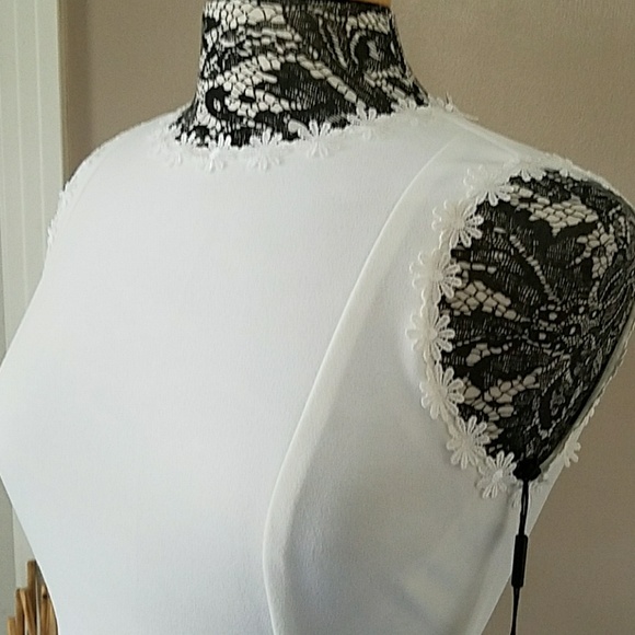 Calvin Klein white daisy dress, size 4 - Picture 2 of 4